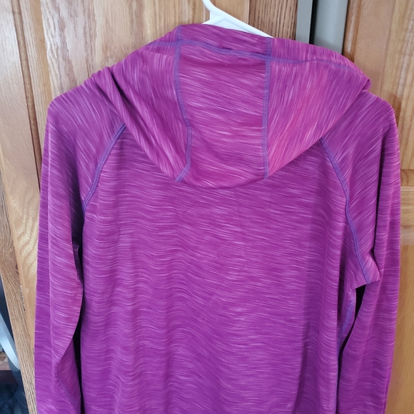 Womens athletic pull over - Picture 3 of 3